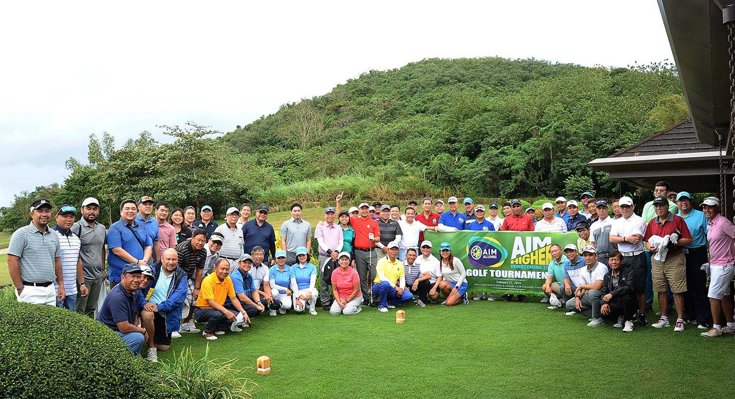 Alumni and guest golfers